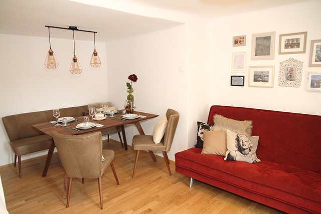 Wohnbereich und Ausstattung Apartment Joanneum