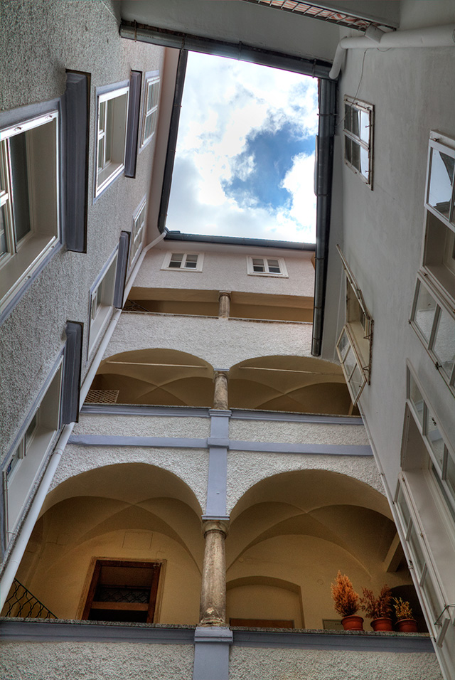 Arkadeninnenhof – Appartement Joanneum 5. Stock